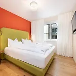 Amadeus Private Residences Apartament *